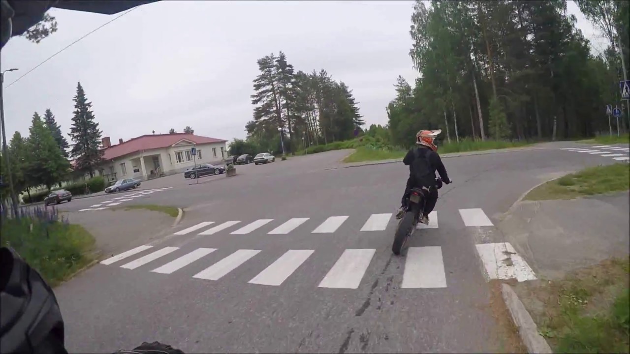 Yamaha DT keulaa/ kylä kiesii