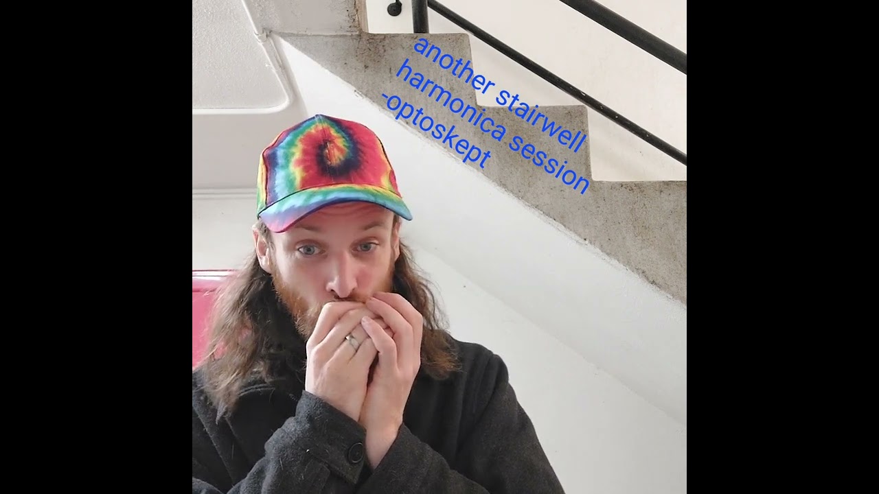 在 YouTube 上觀看「another stairwell harmonica session (babyfat 7 hole harmonica)」 在 YouTube 上觀看「another stairwell harmonica session (babyfat 7 hole harmonica)」