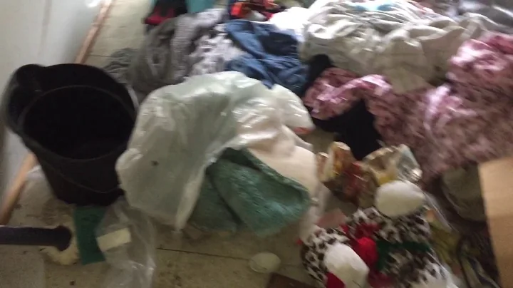 Jerusha (Jenny) Sneed of Louisville KY trashes ren...