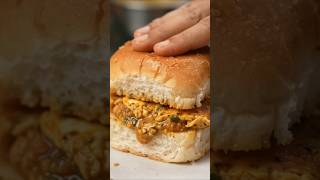 Mumbai Style Spicy Anda Pav ?? #shorts #streetfood #andapav #egg #food