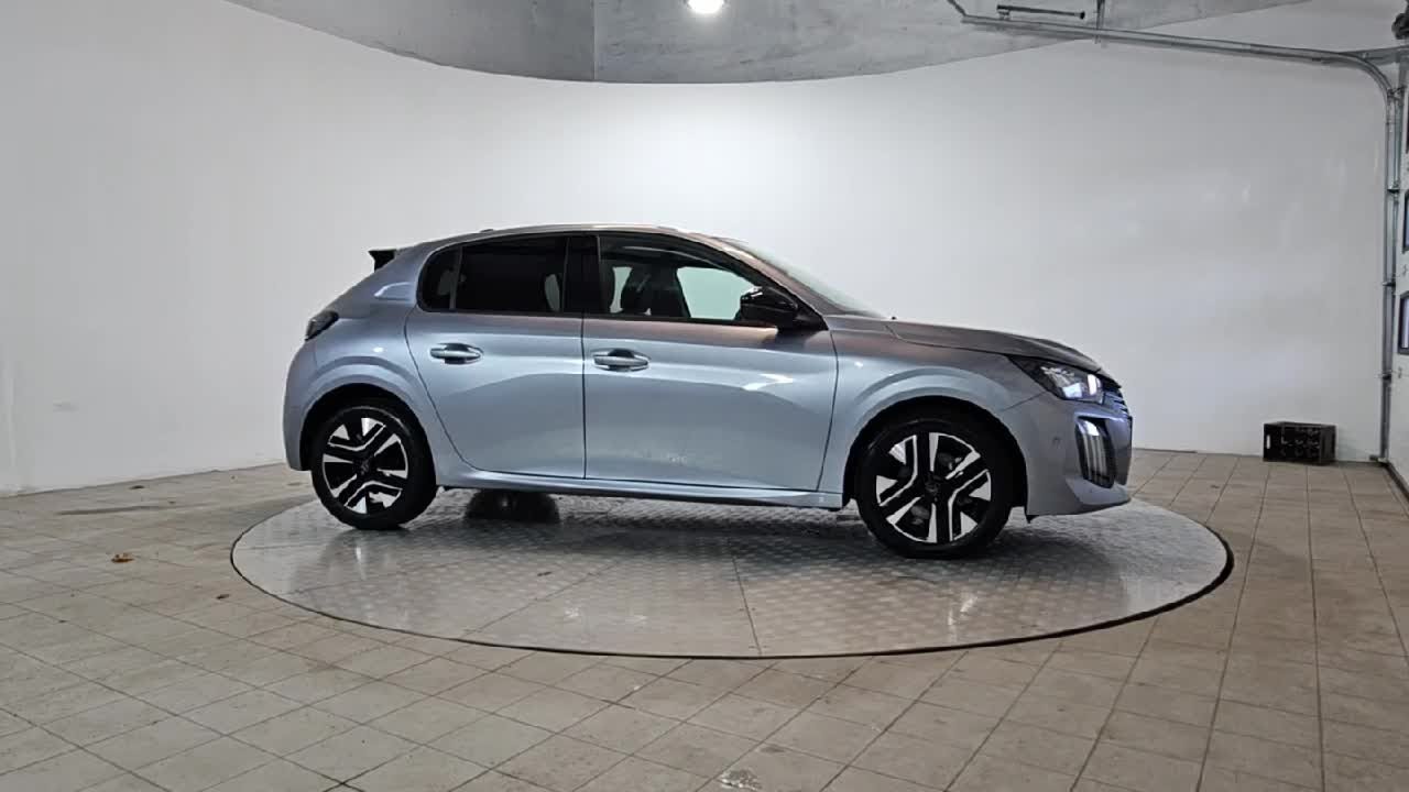 251D13284 - 2025 Peugeot 208 Allure Hybrid, Front Rear Parking