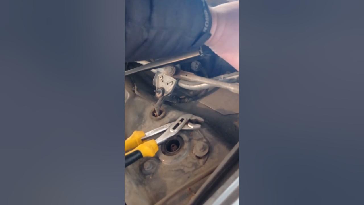 как снять жабо лада веста