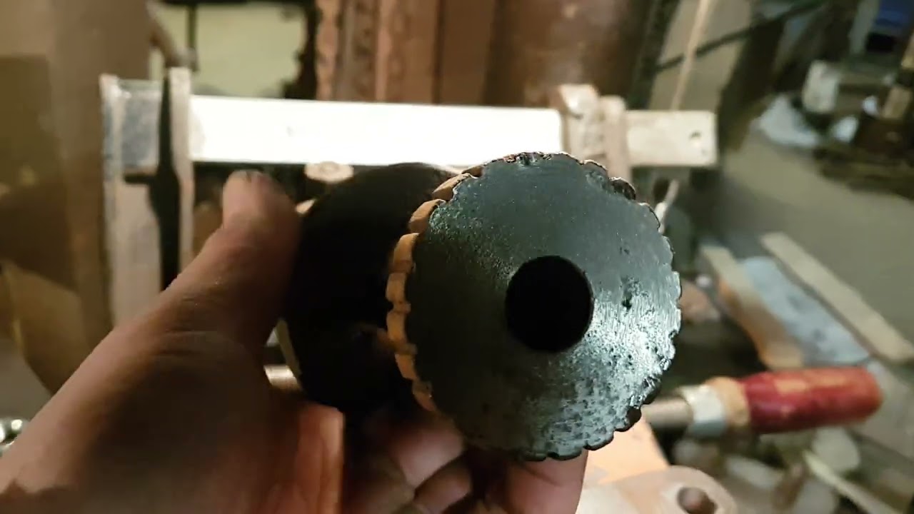 Maamoottorin koneistusta