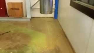 Coffee roasting chaff removal