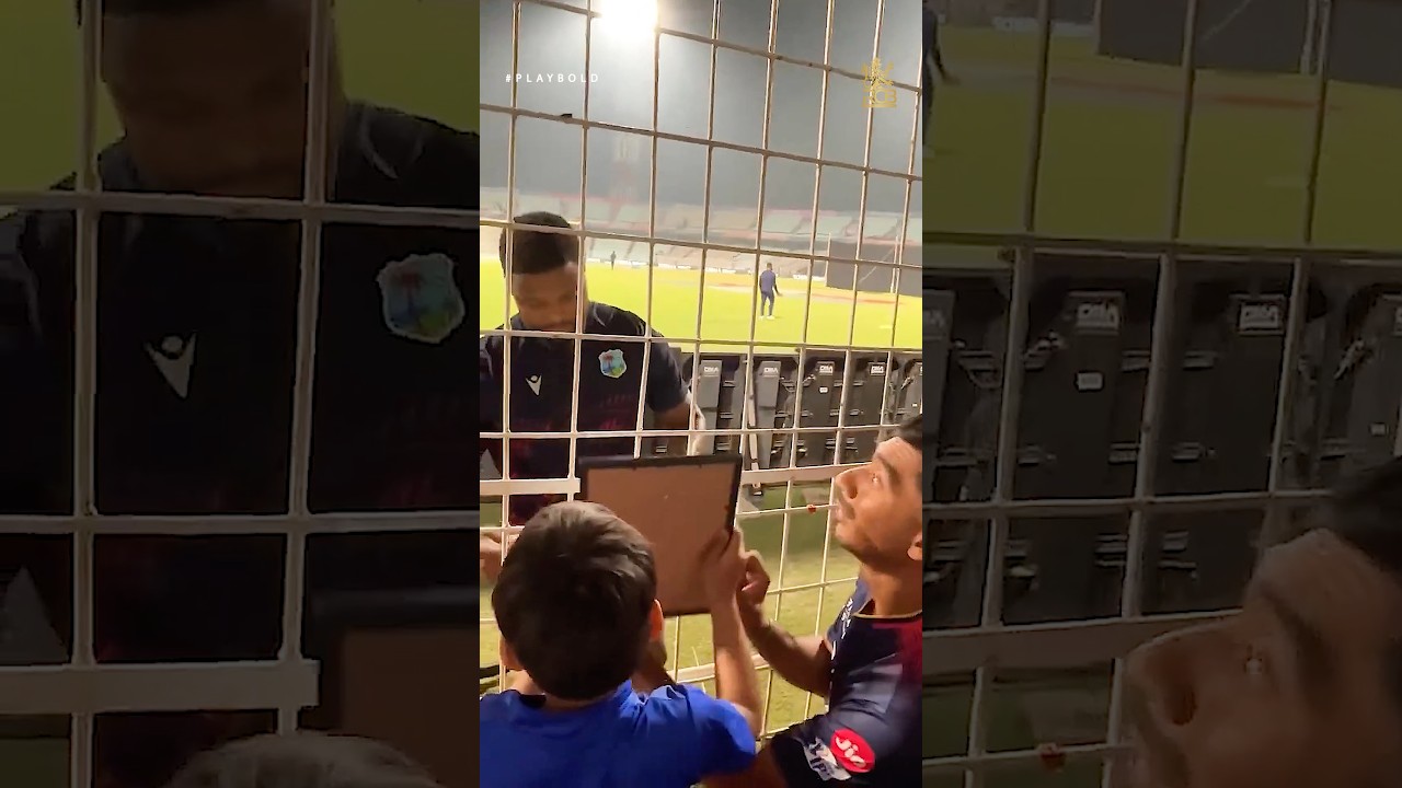 Romario Shepherd took time out at practice to meet a young RCB fan. Pure joy | T20 World Cup 2026