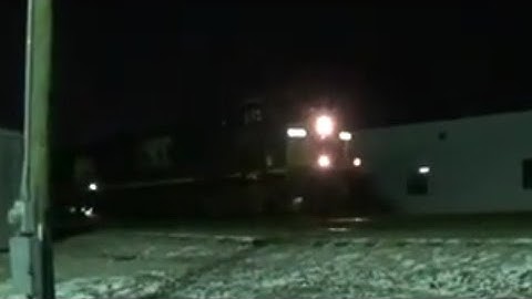 CSX 5361 w/Nice K5HL Horn leads CSX Q560 NB at Elmwood Place, OH