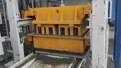 QGM QT6 - block making machine