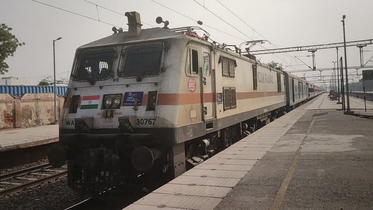 12903 Mumbai Central-Amritsar Golden Temple Mail Slowly Skips Faridabad ...