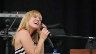 Kenny Chesney featuring Grace Potter : You and Tequila [Lyrics]