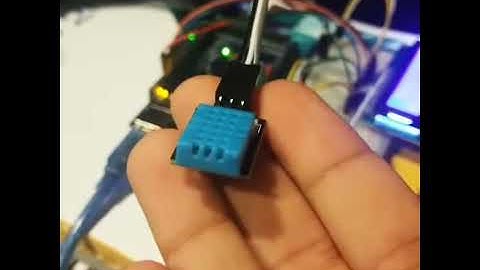 Measuring temperature and displaying on LCD Screen using Arduino