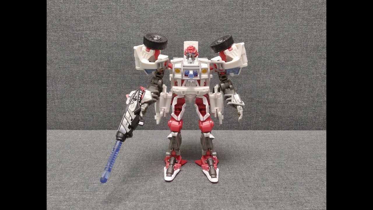 Обзор трансформера Rescue Ratchet - Deluxe class - Hunt for the Decepticons. Музей Р-ТФ.