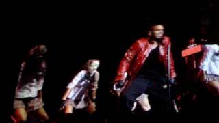 chris brown thrillerbillie jean live
