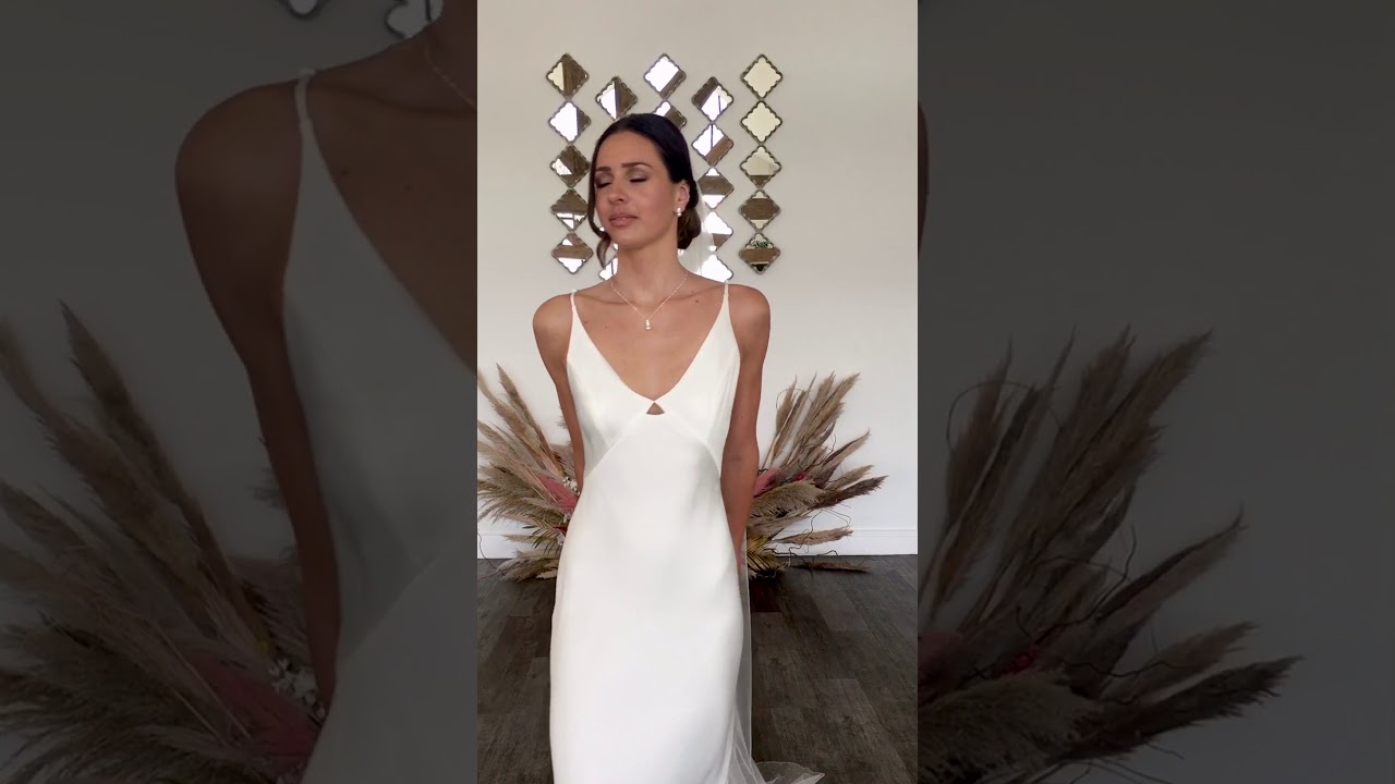 The ‘Carina’ veil - Available exclusively from The Wedding Veil Shop