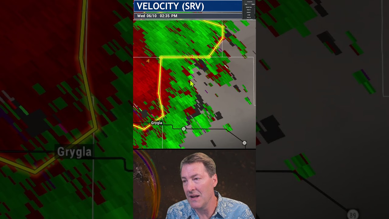 Thunderstorms with large hail, gusts to 60 and possible tornado Now #thunderstorm