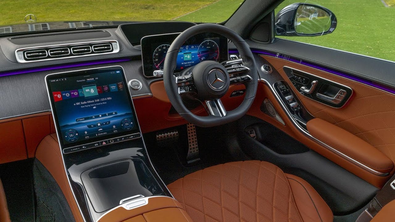 New 2022 Mercedes S580 Silver Color Rear Seat Entertainment system