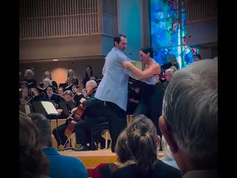 Fernanda Ghi and silvio grand dancing the voice!