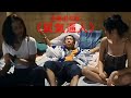 香港搞笑老片《屍氣逼人》兩女孩圖便宜租舊屋，哪知付出代價無法承受。