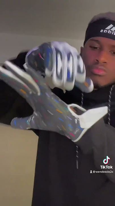 SUPREME WEEK 19 FW18 PICKUPS REVIEW Nike Vapor Jet 4.0 Football Gloves 