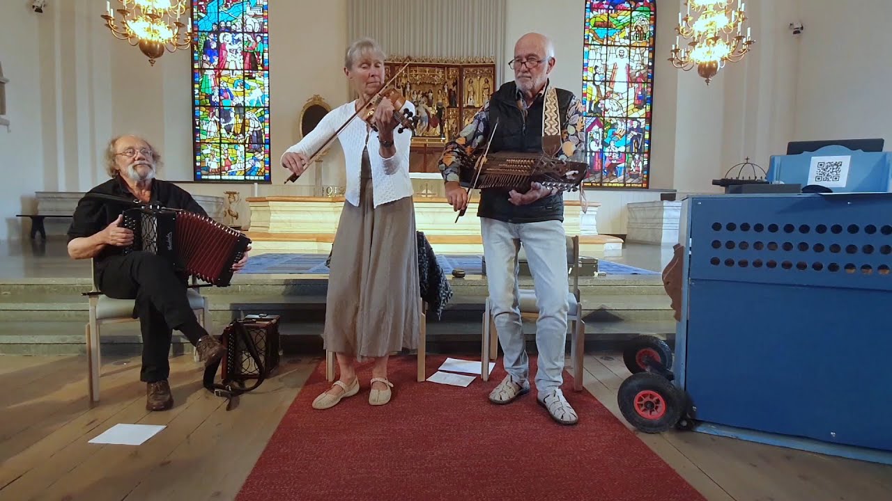 Svensk folkmusik med Smörgåsklickarna och Jean-Pierre Yvert, Konsert i Gagnefs Kyrka