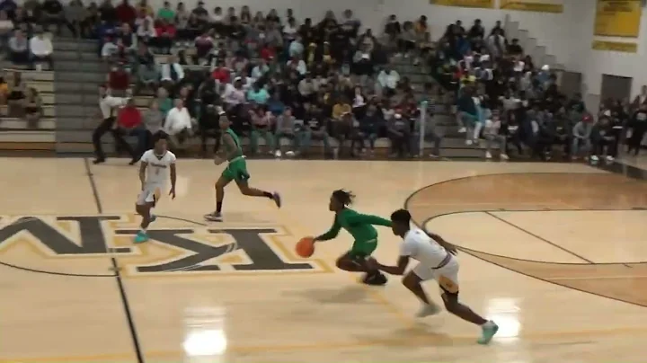 Dunks by A True Freshman Bradley Floyd