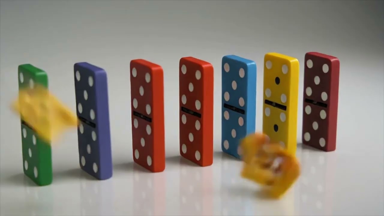 Falling Dominos  - Firefly AI -  25.09.12