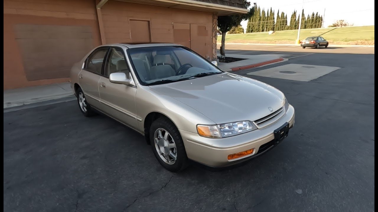 Walk Around & Interior Shots for 1994 Honda Accord EX Sedan 78k - YouTube