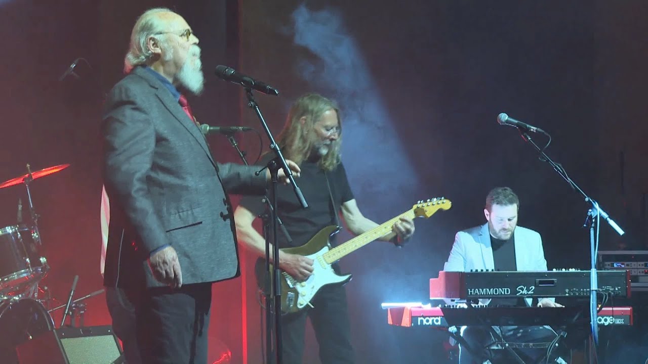 Le Myth De La Maison Du Soleil Levant ...Live at The Fire Station