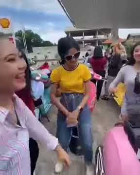stel kendo mbak' cantik nya anjay di goyang santuy.