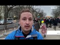 „Stop Putin“: Hunderte demonstrieren vor russischer Botschaft in Berlin
