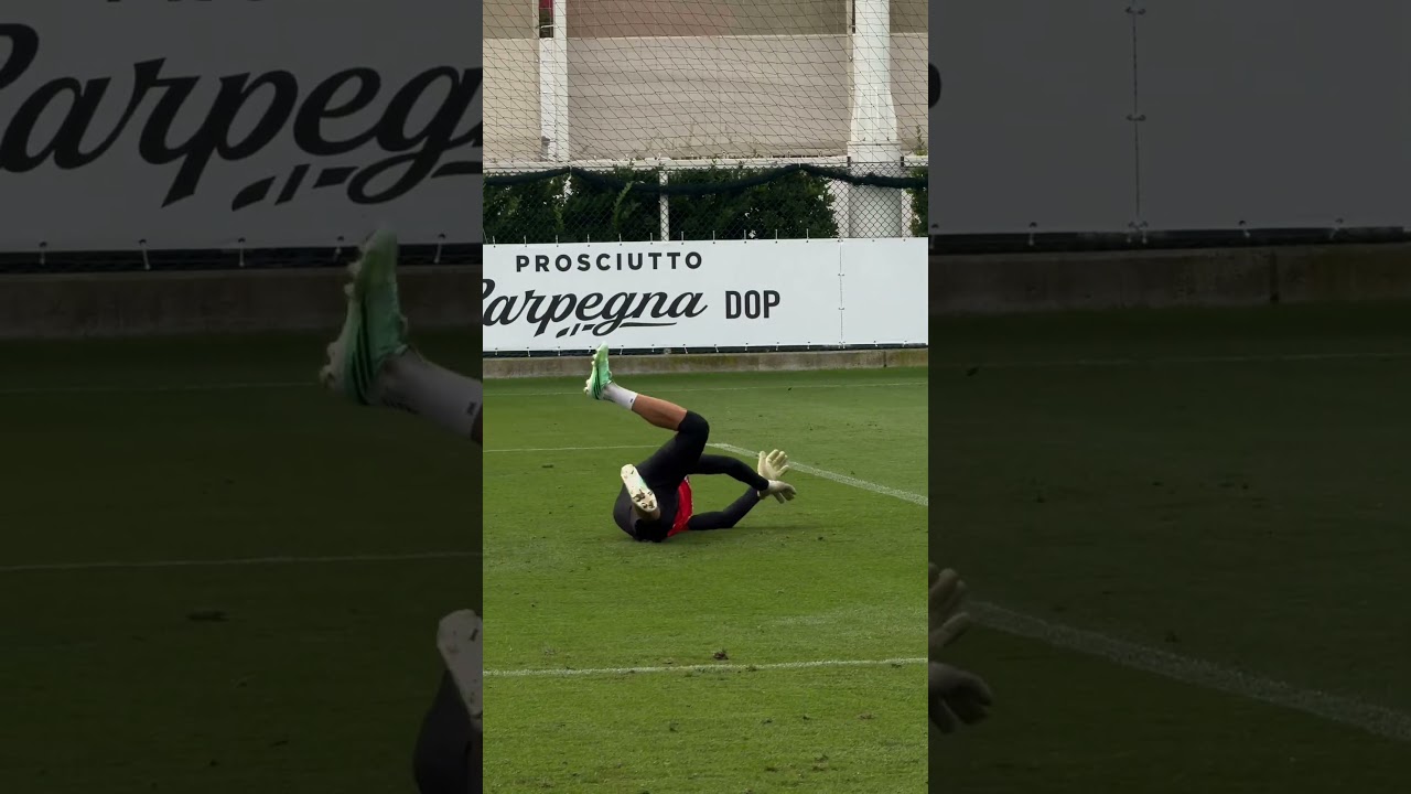 Las paradas de Vicario en el entrenamiento