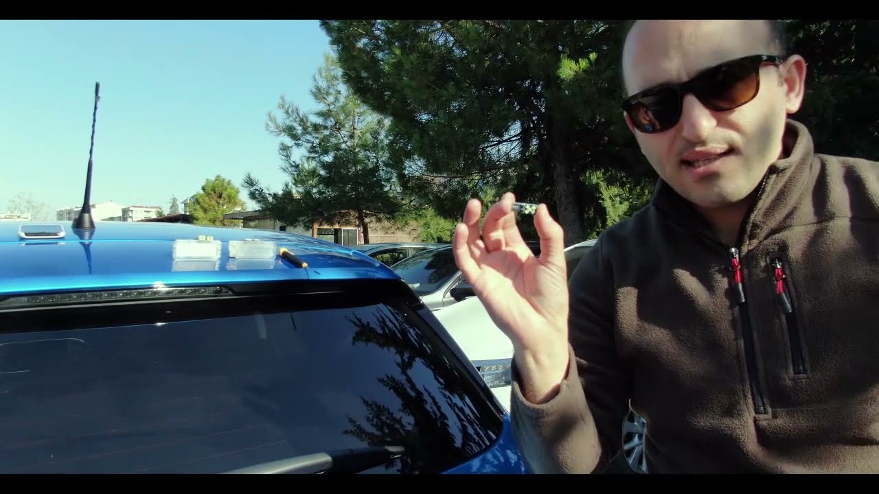 PEUGEOT 308 Plaka Lambası Değiştirme, Bagaj Lambası Değiştirme ve Ayak Aydınlatması'nın Montajı.