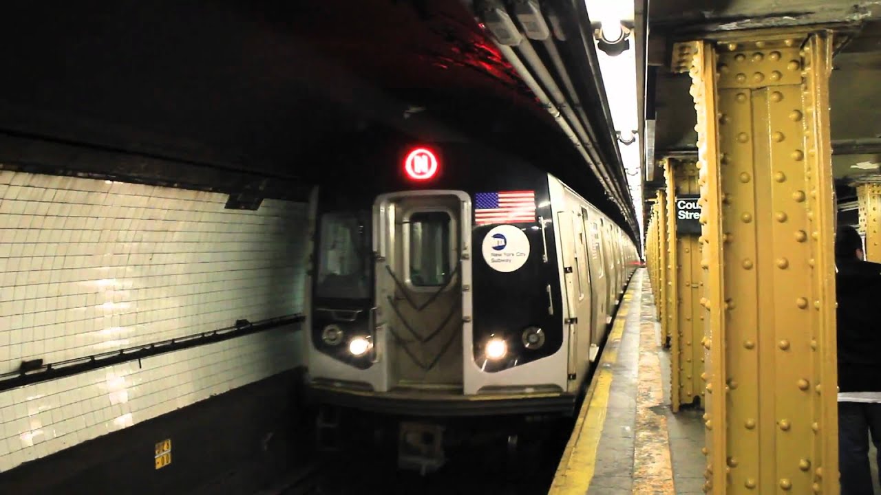 BMT R160 Prospect Park and Essex Street Bound (J) and Astoria Bound (N) at Court Street