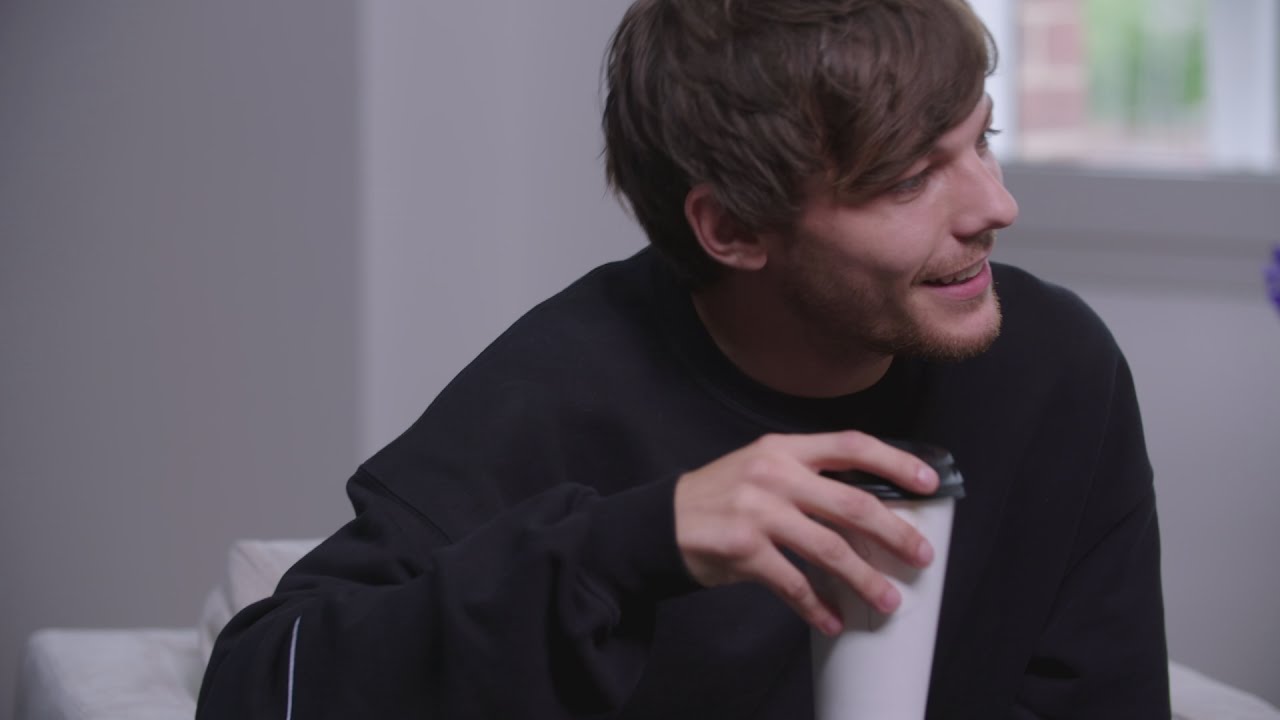 Louis Tomlinson answers the most random fan questions