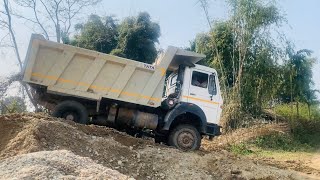 Tata 4x4 1618 heavy duty tipper failed to climb | 4x4 heavy duty bad road work
