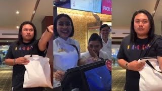 Keanuagl beli popcorn nyap nyap Mulu