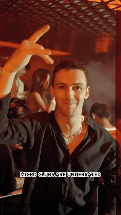 I was the first international act at 404 Club Kuala Lumpur and the vibe was from another world! 🌍