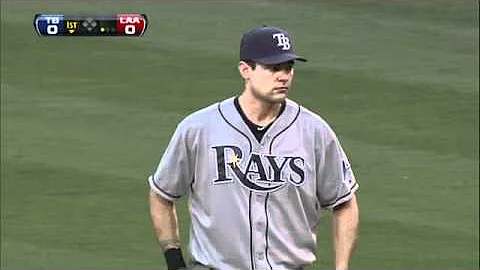 2011/06/08 Shields picks off Izturis