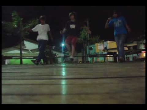 FREE STEP  [PRVIA] / Felipe Konaiffes , Rogerio sa...