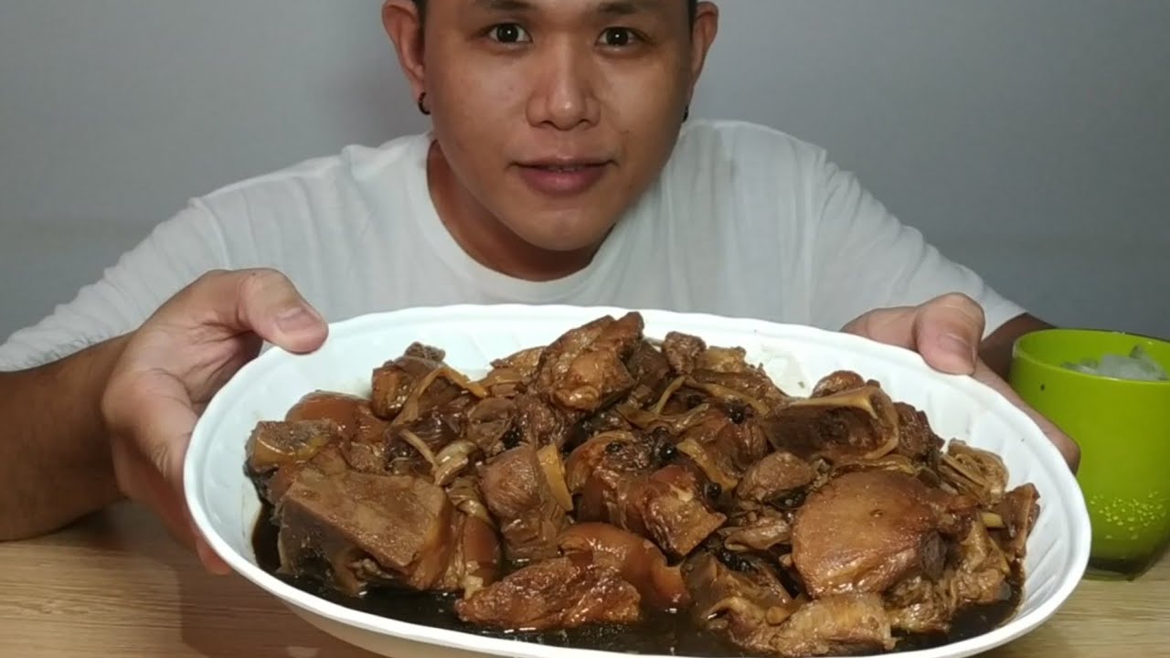 Paksiw na Pata Kainan