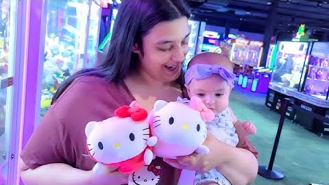 Baby Wins Hello Kitty Plush at Round1 Arcade