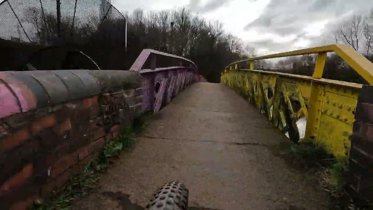 The Tame Valley Canal from the Birmingham Main Line to Spaghetti Junction by Bike