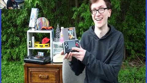 Console Gaming on the Go - Scott The Woz REACT