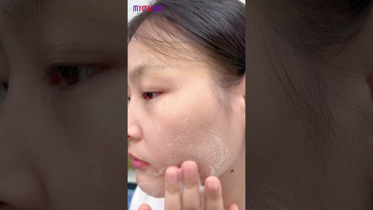 Deep clean your pores with ultrasonic exfoliation