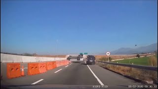 Idiots in Cars - Car Crashes Compilation 2022 January #2 - Dash Cam Videos