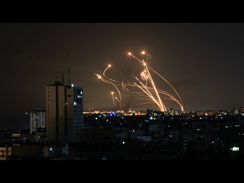 Откуда у боевиков ХАМАС современное оружие? И кто еще наносит удары по Израилю?