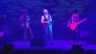 Ian Anderson plays Jethro Tull With You Here to Help Me