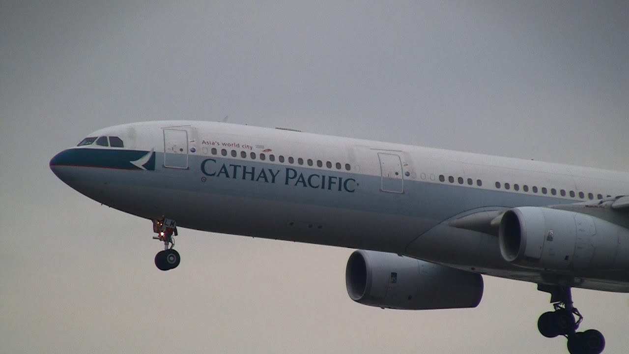 Cathay Pacific Airbus A330-300 B-HLM Landing at Fukuoka