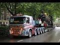 Oude locomotieven met dieplader verplaatst in het Spoorwegmuseum