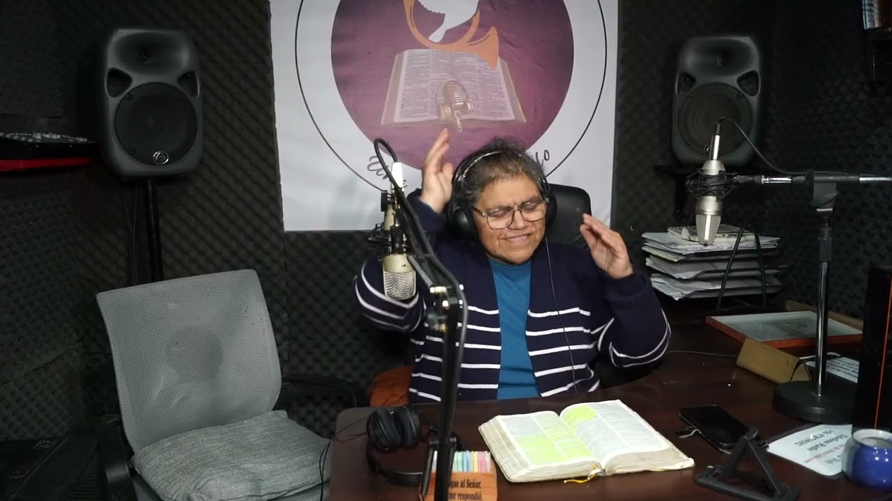 Santo , Santo Alabanza : Adoradora Erika Silva