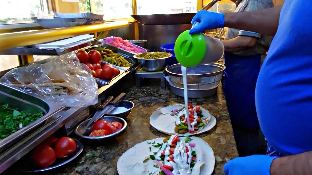 فلافل أبو نبيل وأولاده الفلافل اللبنانية الشهية منذ عام 1975/ Lebanese falafel .